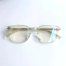 Load image into Gallery viewer, titanium metal Oval myopia glasses frame women men Eyeglasses GENTLE LUTTO Women Men Eyewea