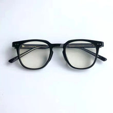 Load image into Gallery viewer, titanium metal Oval myopia glasses frame women men Eyeglasses GENTLE LUTTO Women Men Eyewea