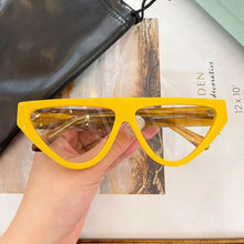 Load image into Gallery viewer, Arrive Fashional High Street Cat Eyes Sunglasses for Men and Women 100% Hand Made Yellow Acetate Solar Glasses