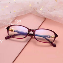 Carica l&#39;immagine nel visualizzatore di Gallery, 2024 New Lady Crystal Reading Glasses Frame Ultralight Anti Blue Light Computer Presbyopic Optical Eyeglasses +1.0+1.5+2.0..+4.0