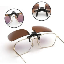Carica l&#39;immagine nel visualizzatore di Gallery, 3Pcs!!! Comfortable Wooden Squared Frame Reading Glasses for Men Women + Alloy Polarized Sunglasses Round + Sunglasses Clip