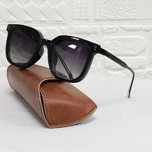 Load image into Gallery viewer, Acetate Square Shape 2 in 1 Trendy Optical Glasses Frame with Magnetic Clip Flip Up Polarized Sunglasses Lenses 7071