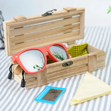 Carica l'immagine nel visualizzatore di Gallery, BOBO BIRD Bamboo Porarized Sunglasses Customize for Men Women Sun Glasses in Wood Gift Box Clear Color Men Eyewears