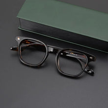 Carica l&#39;immagine nel visualizzatore di Gallery, Big-faced Men&#39;s Glasses Frame Handmade Japanese Plate Box Women&#39;s Glasses Frame Tortoise Shell Retro Style with Myopia.