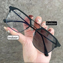 Carica l&#39;immagine nel visualizzatore di Gallery, Business Square Large Frame Photochromic Near Sight Glasses Trendy Metal Double Beam Myopia Glasses  Anti Blue Light Glasses