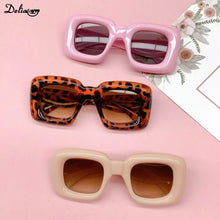 Carica l&#39;immagine nel visualizzatore di Gallery, Candy Color Square Kids Y2k Eyeglasses Anti-blue Light Inflatable Thick Computer Glasses Frame Boys Girls Retro Shades