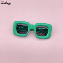 Carica l&#39;immagine nel visualizzatore di Gallery, Candy Color Square Kids Y2k Eyeglasses Anti-blue Light Inflatable Thick Computer Glasses Frame Boys Girls Retro Shades