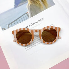 Load image into Gallery viewer, Children&#39;s Sunglasses Girl Baby Boy Cute Summer Round Frame Small Sunglasses Children&#39;s Glasses Steampunk Bee Kids Sunglasses