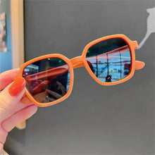 Load image into Gallery viewer, Children&#39;s Sunglasses Girl Baby Boy Cute Summer Round Frame Small Sunglasses Children&#39;s Glasses Steampunk Bee Kids Sunglasses