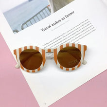 Load image into Gallery viewer, Children&#39;s Sunglasses Girl Baby Boy Cute Summer Round Frame Small Sunglasses Children&#39;s Glasses Steampunk Bee Kids Sunglasses