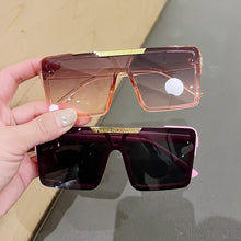 Load image into Gallery viewer, Classic Square Sunglasses Children Large Frame Brand Designer Sun Glasses Girls Boy Shades Eyewear One-piece UV400 Oculos De Sol