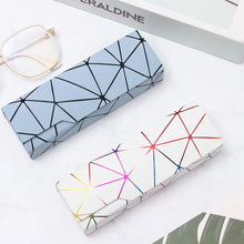 Carica l&#39;immagine nel visualizzatore di Gallery, Classic Sunglasses Accessories Men Women Eyewear Protector Glasses Case Eyeglasses Box Reading Eyewear Case