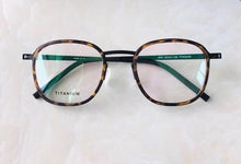 Load image into Gallery viewer, Denmark Brand 9781 Titanium Glasses Frame Ultralight Retro Oval Men Women Eyeglasses Eyewear Prescription Optical Oculos De Grau