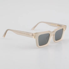 Carica l&#39;immagine nel visualizzatore di Gallery, Evove Light Clear Sunglasses Men Women Polarized Sun Glasses for Male Unisex Square Pink Yellow Blue Lens Acetate