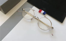 Carica l&#39;immagine nel visualizzatore di Gallery, Design Titanium Alloy Glasses Frame Men Women Retro Small Round Circle Eyeglasses Ultralight Spectacles Eyewear TBX910
