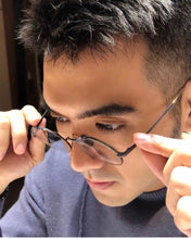 Carica l&#39;immagine nel visualizzatore di Gallery, Design Titanium Alloy Glasses Frame Men Women Retro Small Round Circle Eyeglasses Ultralight Spectacles Eyewear TBX910