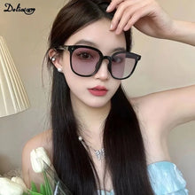 Load image into Gallery viewer, Folding Sunglasses Portable Ultra Light Sun Protection UV Protection  Sunglasses for Both Men and Women