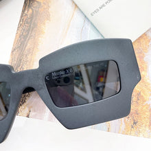 Carica l&#39;immagine nel visualizzatore di Gallery, Germany Style Maske X6 Sunglasses Men Original Square Acetate Matte Glasses Women Clear Yellow Eyewear with Leather Case