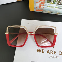 Carica l&#39;immagine nel visualizzatore di Gallery, HBK Luxury High Quality Women&#39;s Sunglasse Alloy Chain Case Sunglasses Brand Design Female Shades Ladies Eyeglasses UV400