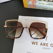 Carica l&#39;immagine nel visualizzatore di Gallery, HBK Luxury High Quality Women&#39;s Sunglasse Alloy Chain Case Sunglasses Brand Design Female Shades Ladies Eyeglasses UV400