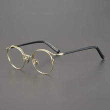 Carica l&#39;immagine nel visualizzatore di Gallery, Handmade Eyeglasses Retro Round Gold Wire Pure Titanium Alloy Glasses Frame Men Eyewear Ultra Light Myopia Japanese Designer