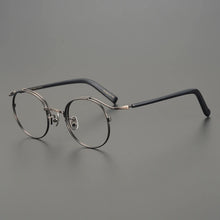 Carica l&#39;immagine nel visualizzatore di Gallery, Handmade Eyeglasses Retro Round Gold Wire Pure Titanium Alloy Glasses Frame Men Eyewear Ultra Light Myopia Japanese Designer