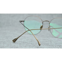 Carica l&#39;immagine nel visualizzatore di Gallery, Japanese Distinctive Round Glasses Frames Made of Titanium Men Sunglasses Women  Stylish Eyewear