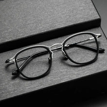 Carica l&#39;immagine nel visualizzatore di Gallery, Japanese Handmade Glasses Frame Men Retro Oval Titanium Acetate Eyeglasses Women Round Trend Eyewear Spectacles Accessory M3118