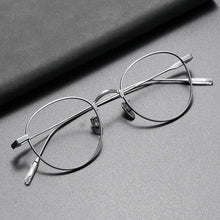 Carica l&#39;immagine nel visualizzatore di Gallery, Japanese Handmade Pure Titanium Glasses Frames Men Women Ultra Light Round Eyeglass Frames Reading Prescription Eyewear Frame