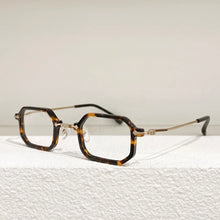 Carica l&#39;immagine nel visualizzatore di Gallery, Japanese Style Top Quality Titanium Acetate Square Eyeglasses Frames Men Designer Brand Handmade  Glasses with Case