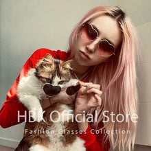Carica l&#39;immagine nel visualizzatore di Gallery, Love Heart Shaped Sunglasses Women Luxury Cat Eye Sun Glasses Ladies Sexy Sweet Designer Candy Mirror Lens Eyewear UV400