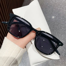 Load image into Gallery viewer, Luxury Cat Eye Gradient Sunglasses Outdoor Ladies UV400 Sun Shades Eyewear Travel Sun Eyeglasses Party Decoration Oculos De Sol
