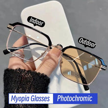 Carica l&#39;immagine nel visualizzatore di Gallery, Metal Frame Photochromic Myopia Glasses Anti-blue Light Color Changing Sunglasses Prescription Eyeglasses Minus Diopters