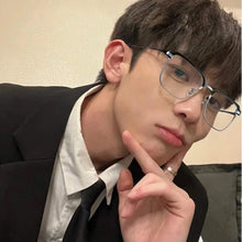 Carica l&#39;immagine nel visualizzatore di Gallery, Metal Frame Photochromic Myopia Glasses Anti-blue Light Color Changing Sunglasses Prescription Eyeglasses Minus Diopters