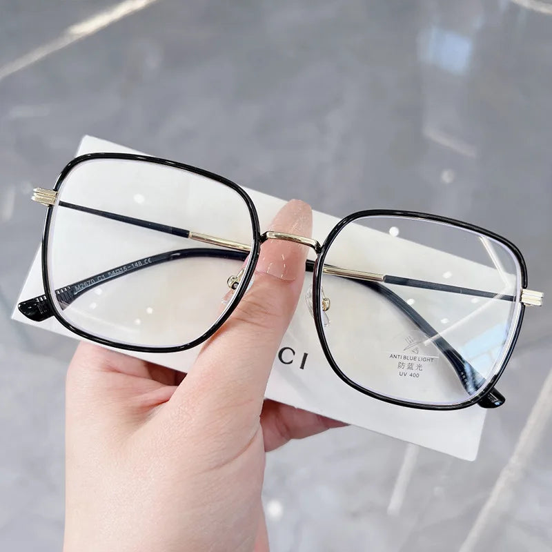 M2670 anti blue light eyeglass frame, large square, large face, slimming appearance, street photo, flat lens, female myopia
