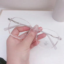 Carica l&#39;immagine nel visualizzatore di Gallery, M3715 TR Montatura per occhiali Versione coreana con catena Montatura per occhiali miopia a specchio piatto con decorazione semplice da ragazza
