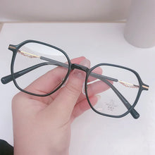 Carica l&#39;immagine nel visualizzatore di Gallery, M3715 TR Montatura per occhiali Versione coreana con catena Montatura per occhiali miopia a specchio piatto con decorazione semplice da ragazza