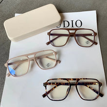 Load image into Gallery viewer, Unisex Blue Light Blocking Computer Glasses Women  TR90 Frame Vintage Square Eyewear Anti Eyestrain Eyeglasses