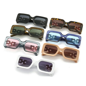 New Ladies Square Sunglasses Luxury Brand Metal Chain Trendy Women's Classic Sunglasses Travel Decorative Glasses Men