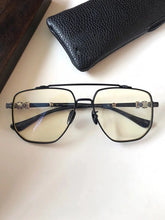 Load image into Gallery viewer, ly Listed Retro Thin Face Big Eye Frame Fashion Travel Beauty Shot Ch8077 Chrome Style