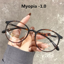 Carica l&#39;immagine nel visualizzatore di Gallery, Oulylan Finished Myopia Glasses  Minus Glasses Frame With Degree Round Women Nearsighted Eyewear 0 -1.0 1.5  2.0 2.5 To -6.0