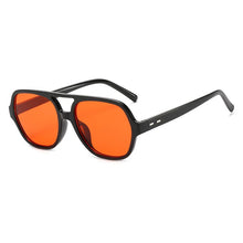Carica l&#39;immagine nel visualizzatore di Gallery, Oversized Yellow Pilot Sunglasses Women Unisex Retro Rivet Sun Glasses UV400 Outdoor Zonnebril Dames