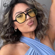 Carica l&#39;immagine nel visualizzatore di Gallery, Oversized Yellow Pilot Sunglasses Women Unisex Retro Rivet Sun Glasses UV400 Outdoor Zonnebril Dames