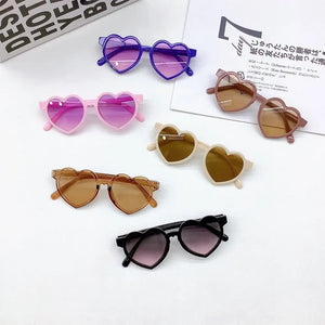 Plastic Heart-shaped Sunglasses Trendy UV400 Colorful Party Sun Glasses Shades Heart Glasses for Boys & Girls