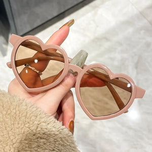 Plastic Heart-shaped Sunglasses Trendy UV400 Colorful Party Sun Glasses Shades Heart Glasses for Boys & Girls
