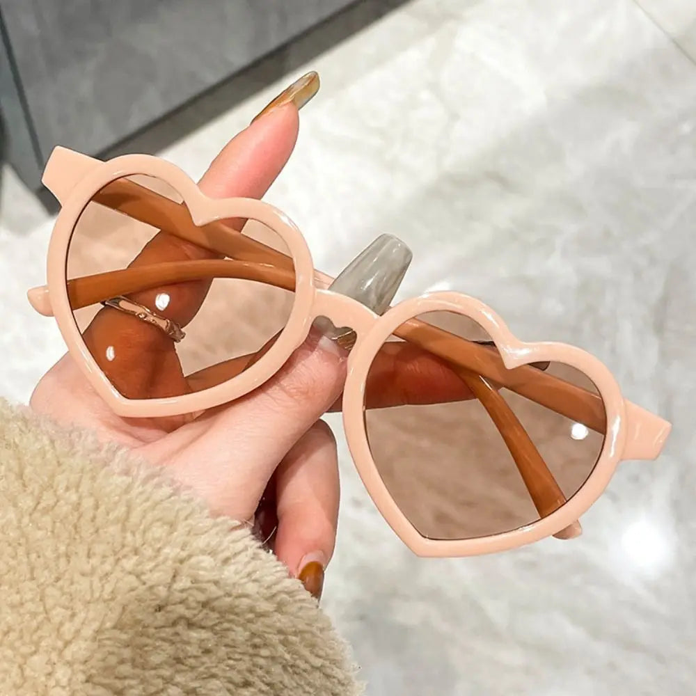 Plastic Heart-shaped Sunglasses Trendy UV400 Colorful Party Sun Glasses Shades Heart Glasses for Boys & Girls