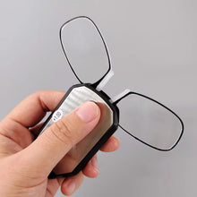 Carica l&#39;immagine nel visualizzatore di Gallery, Portable Clip-on Reading Glasses Folding Legless Ultralight Keychain Glasses Men Women Mini Presbyopic Glasses +1.0 To +3.0