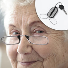 Carica l&#39;immagine nel visualizzatore di Gallery, Portable Clip-on Reading Glasses Folding Legless Ultralight Keychain Glasses Men Women Mini Presbyopic Glasses +1.0 To +3.0