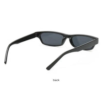 Carica l&#39;immagine nel visualizzatore di Gallery, Punk Small Frame Sunglasses UV400 Block Glare Eyewear Street Photos Decoration Eye Protection Driving Glasses for women man
