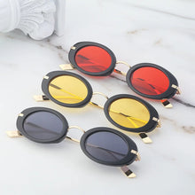 Carica l&#39;immagine nel visualizzatore di Gallery, Retro Punk Men Oval Sunglasses Women  Clear Ocean Lens Shades UV400 Men Trending Sun Glasses